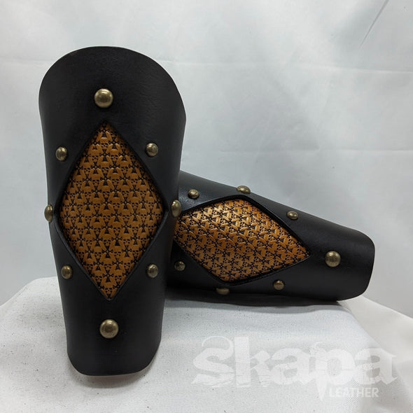 Rogue's Skull Leather Bracers